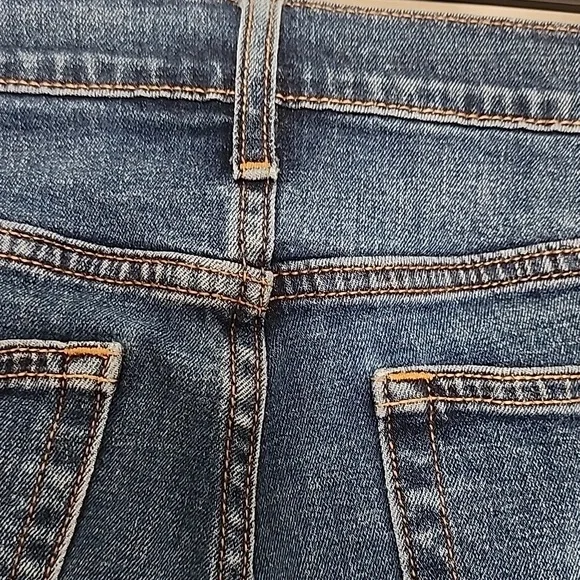 OLD NAVY WOMAN'S JEANS - Picture 7 of 10